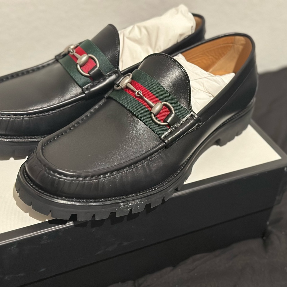 Authentic Gucci Black Leather Loafers with Green and Red Stripe Sz 11( US 12)